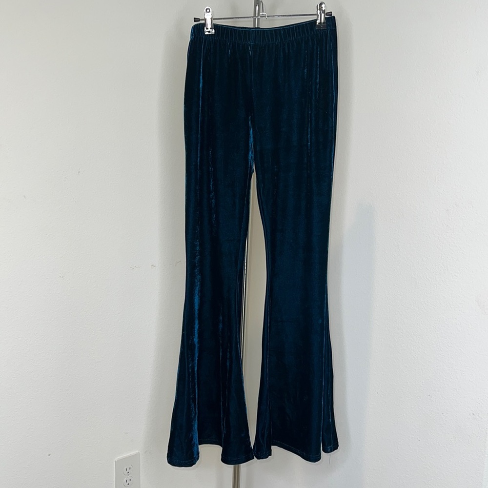 🔹 Persun Velour Bell Bottom Pull On Pants